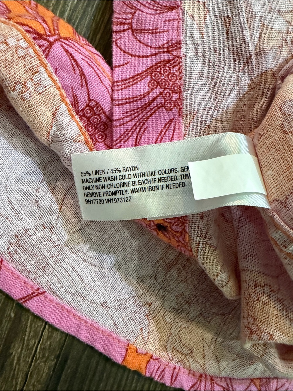 Universal Thread Linen blend button up top - Picture 4 of 4